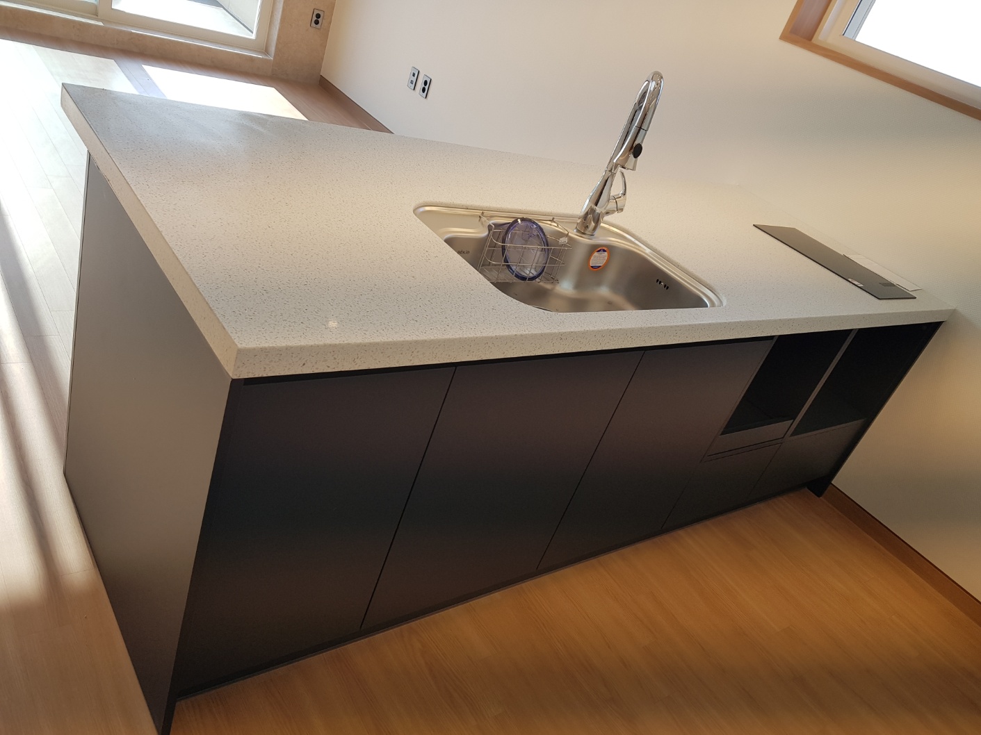 2040601309_JTgq7v2M_a7b34f8adeae6e55c04feb40e7cfc388bac760eb.jpg 이미지크게보기