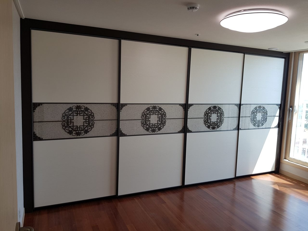 2040601309_NvxfTXOG_445ee808bb3b822bf27c04e681455f51bed333ff.jpg 이미지크게보기