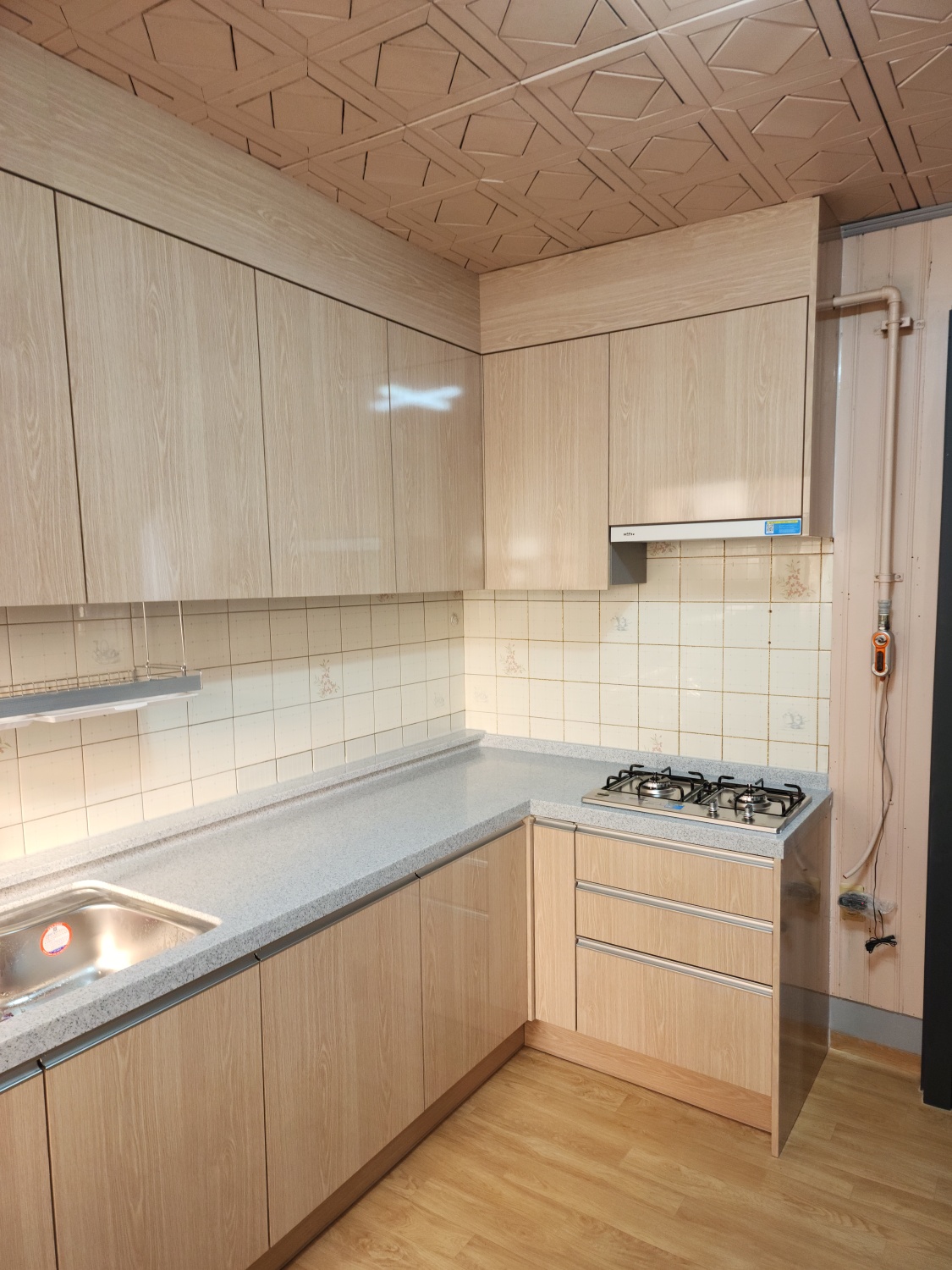 2040601309_QzWMIbUP_de96ad9bd2e089257d0fa74f938355e025c741e7.jpg 이미지크게보기