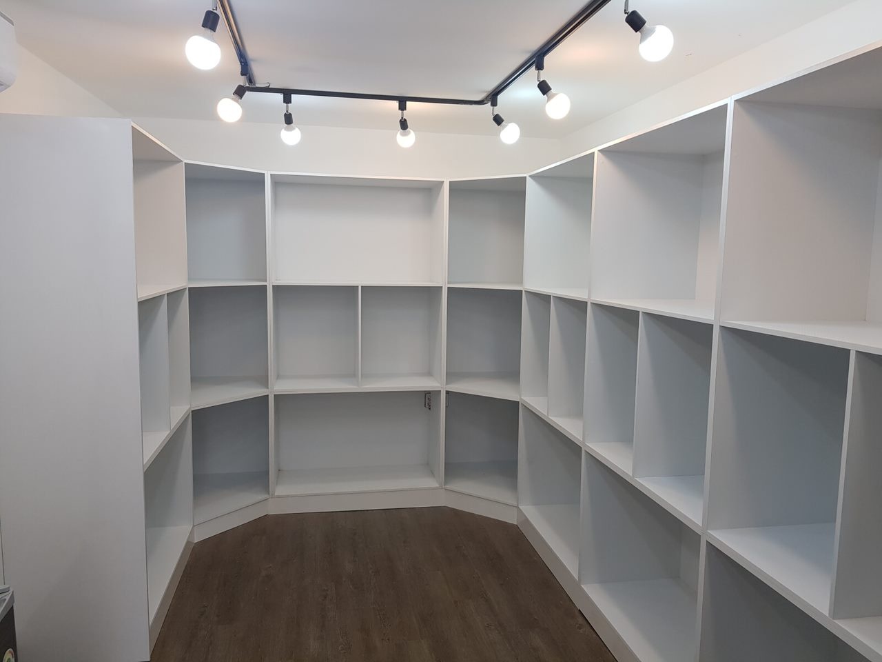 2040601309_g0MNZLfo_b0b196314e4cbf38f0dc842d66bf309740661311.jpg 이미지크게보기