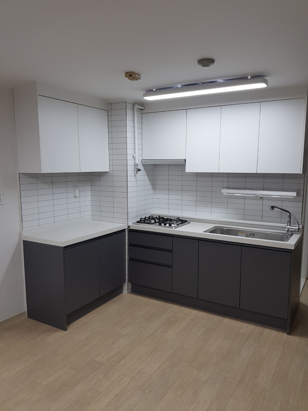 2040601309_uzZjR1ke_4b5e321a90beb6da7bf53cd5a04ac527547bec52.jpg 이미지크게보기